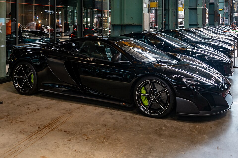 McLaren 675LT — Imagen de referencia del modelo base
