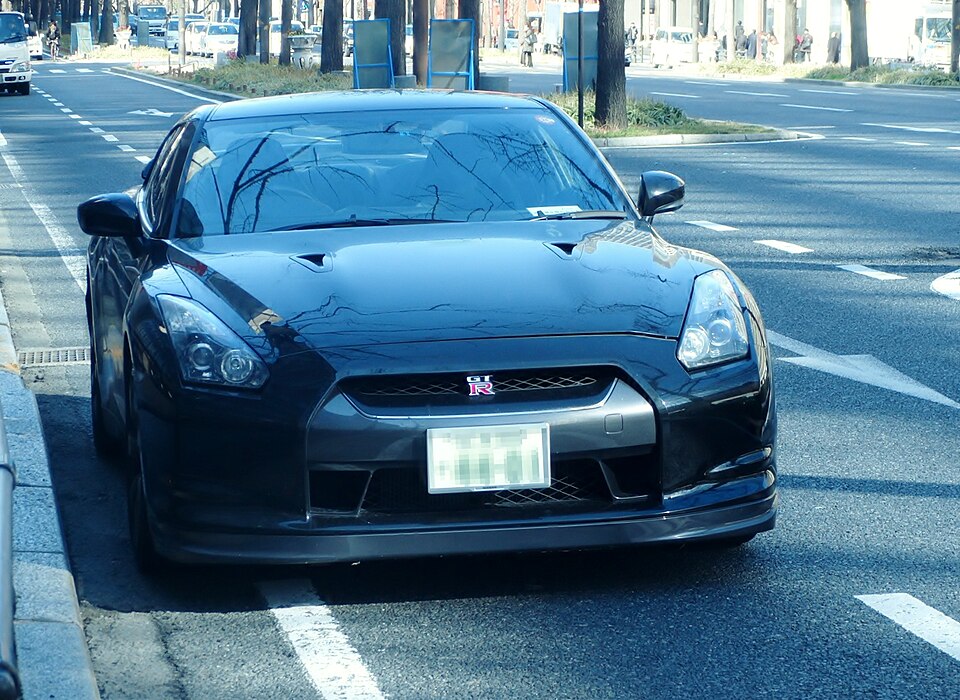 Nissan GT-R — Imagen de referencia del modelo base